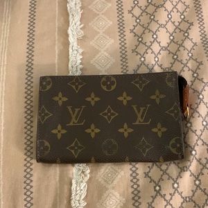 Louis Vuitton Bucket Pouch